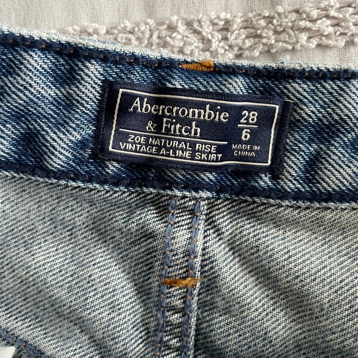 Abercrombie & Fitch Zoe Natural Rise Vintage A-Line Denim Skirt Size 28/6