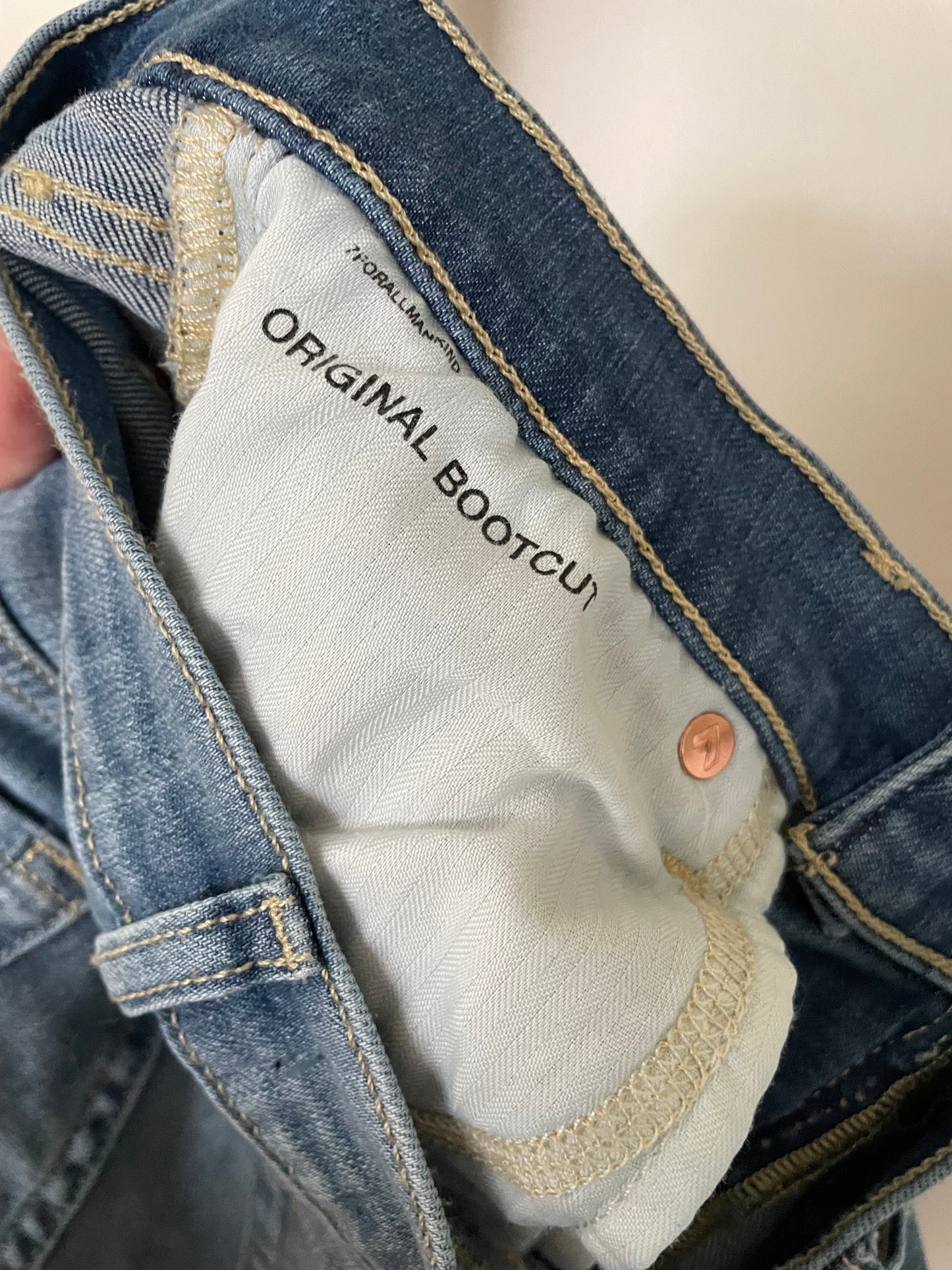 7 For All Mankind Distressed Original Bootcut Jeans Size 27