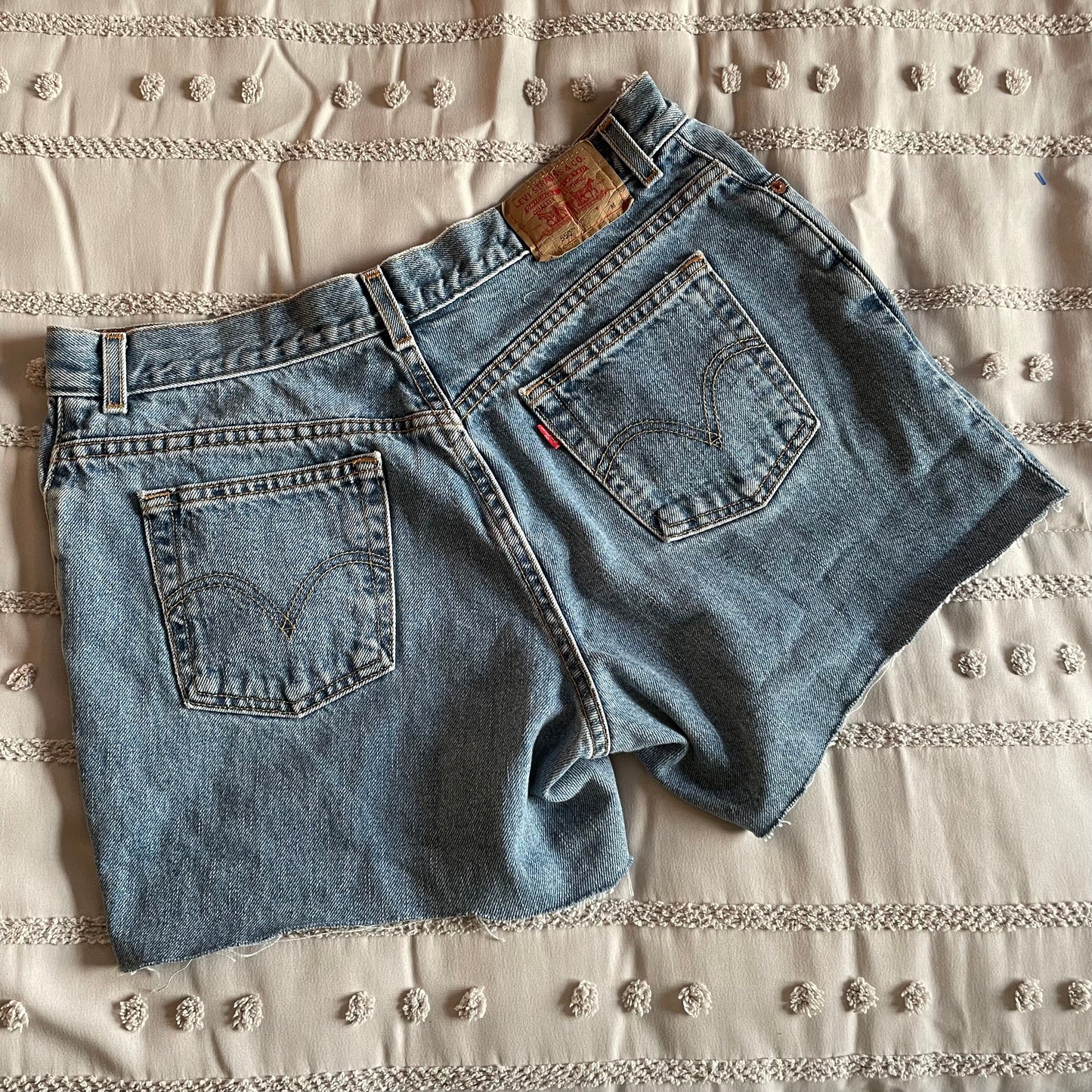 Vintage Levi Cutoff Denim Shorts Size 34