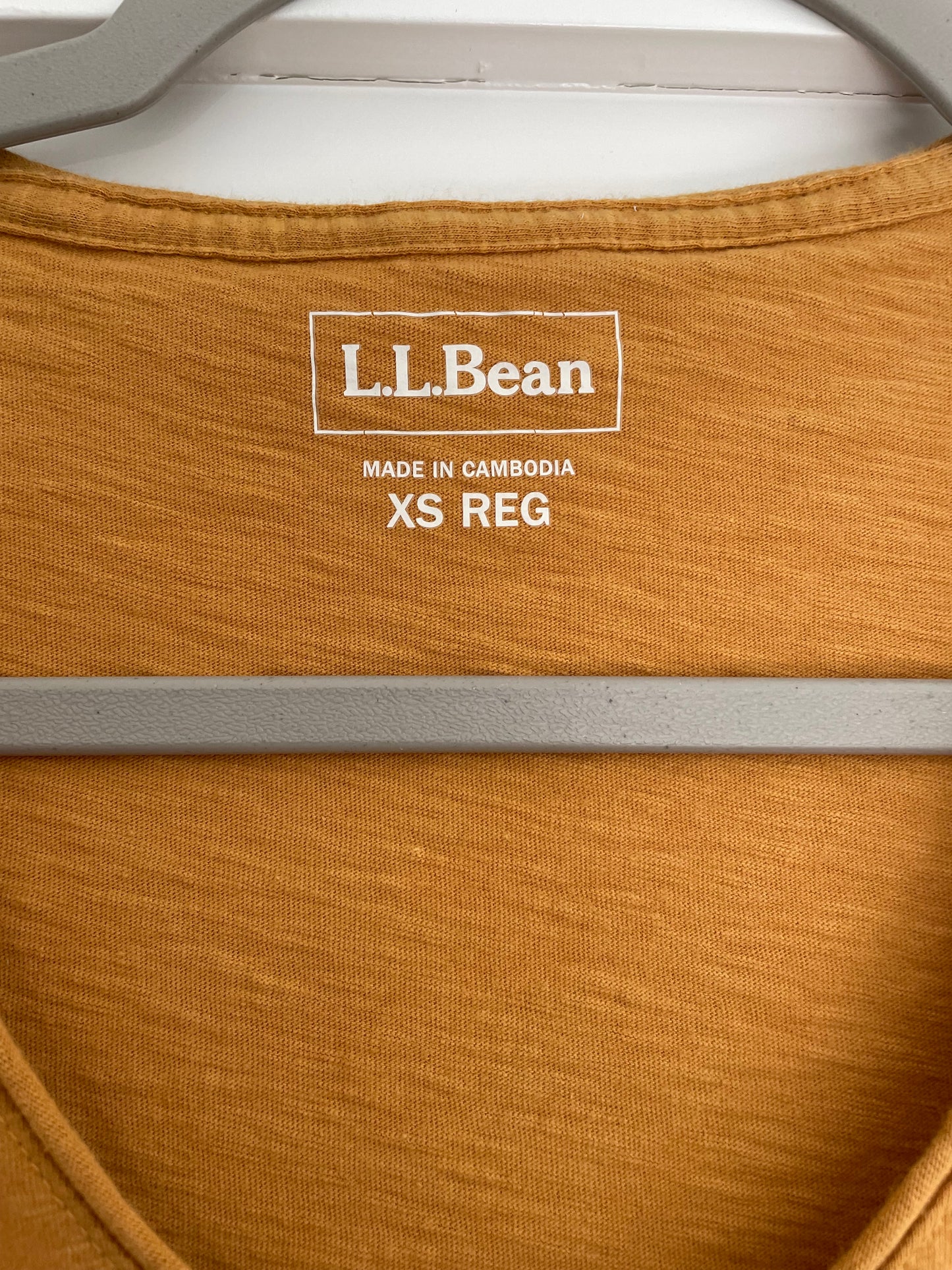 LL Bean Organic Cotton Tee in Goldenrod Size XS