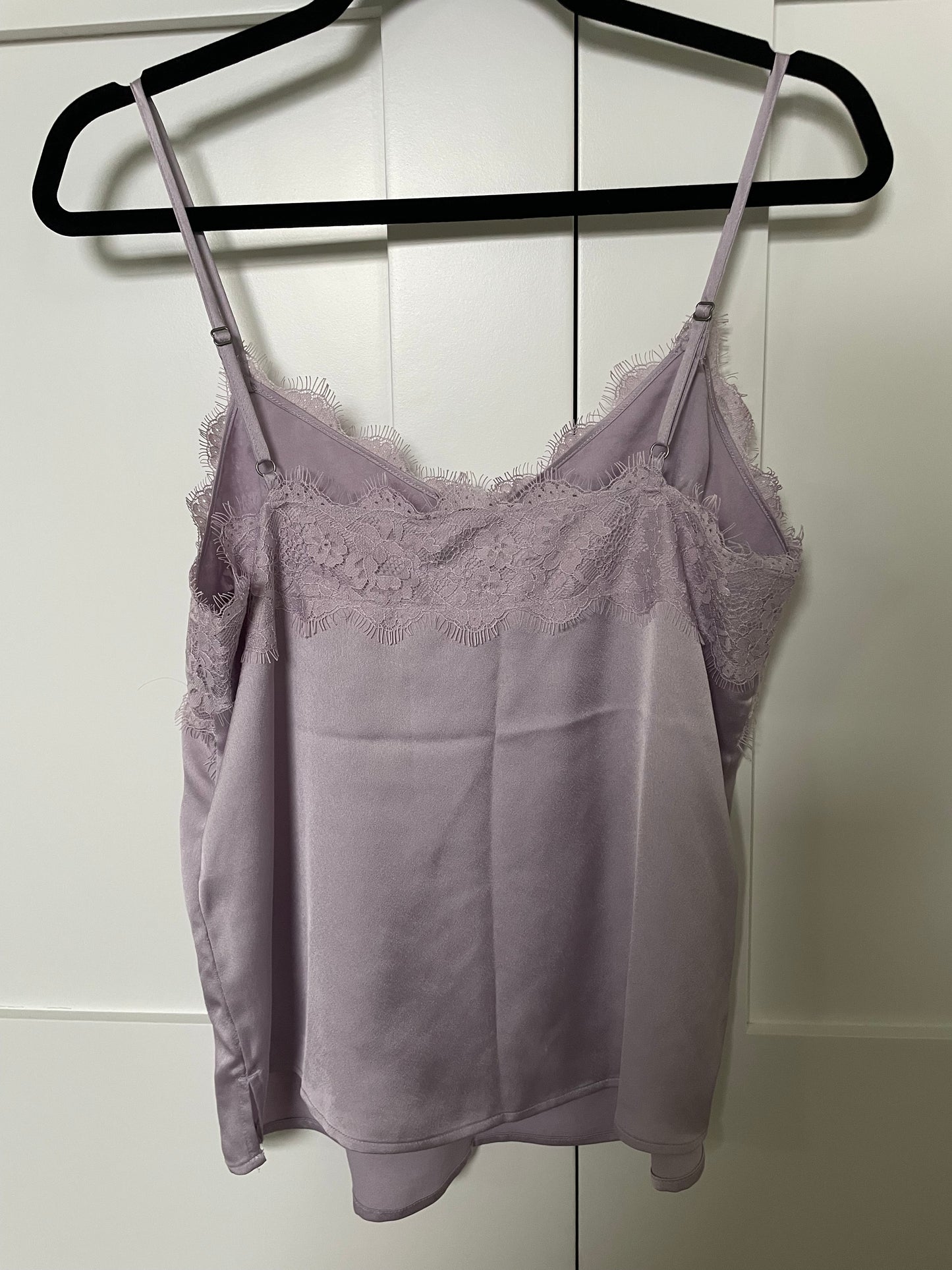 Abercrombie & Fitch Satin Cami in Lavender Size Medium