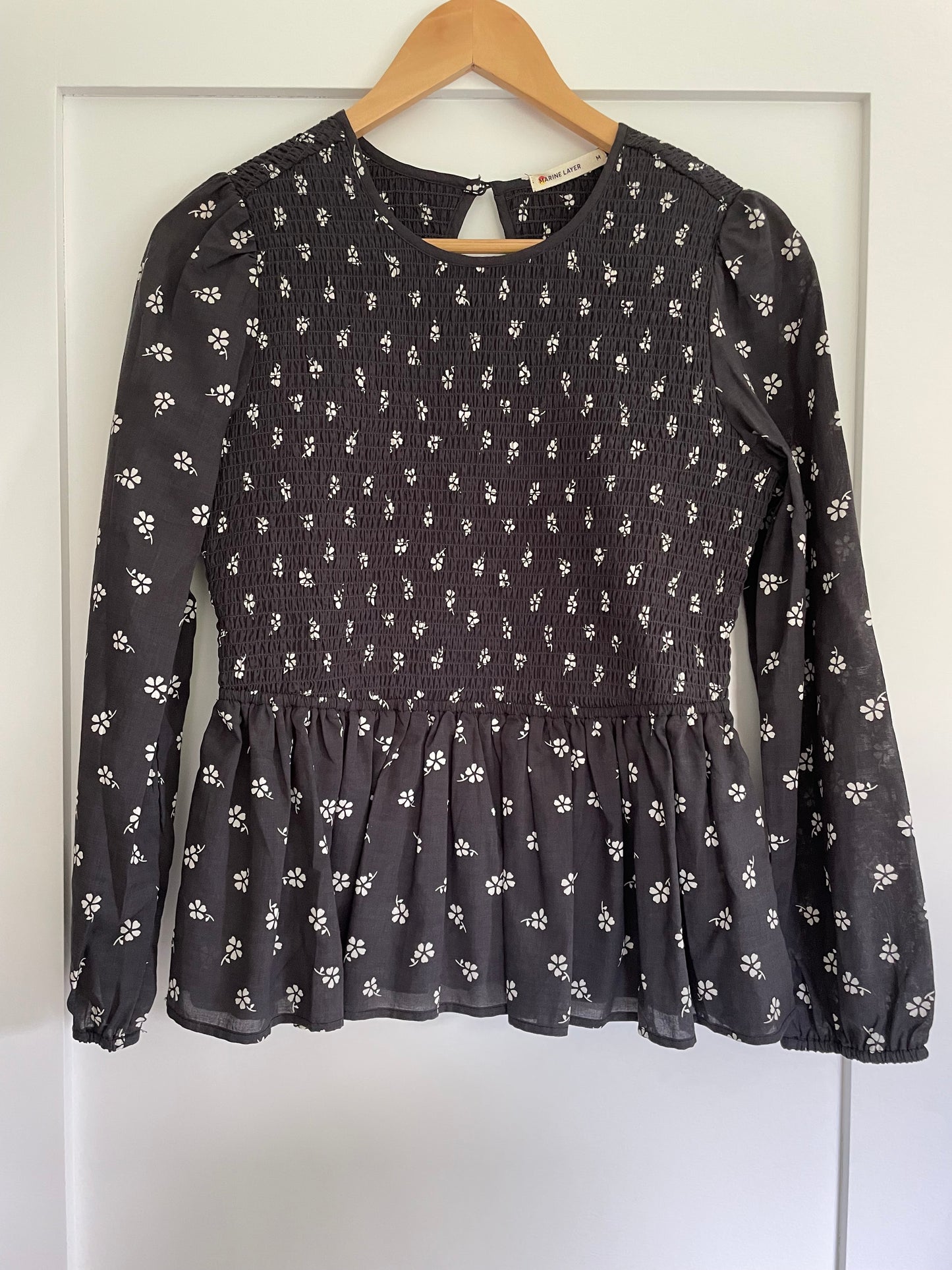 Marine Layer Gabrielle Smocked Top Size Medium