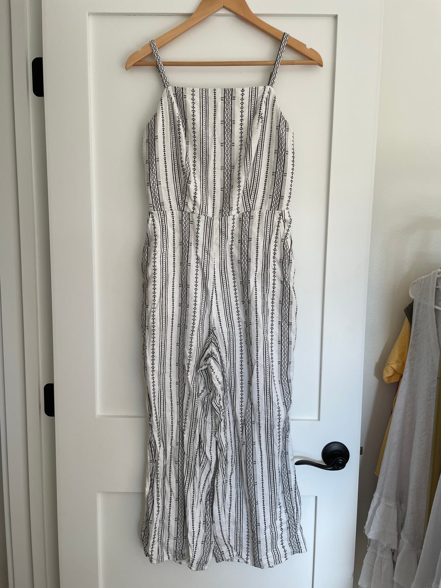 Old Navy Linen Blend Jumpsuit Size Small