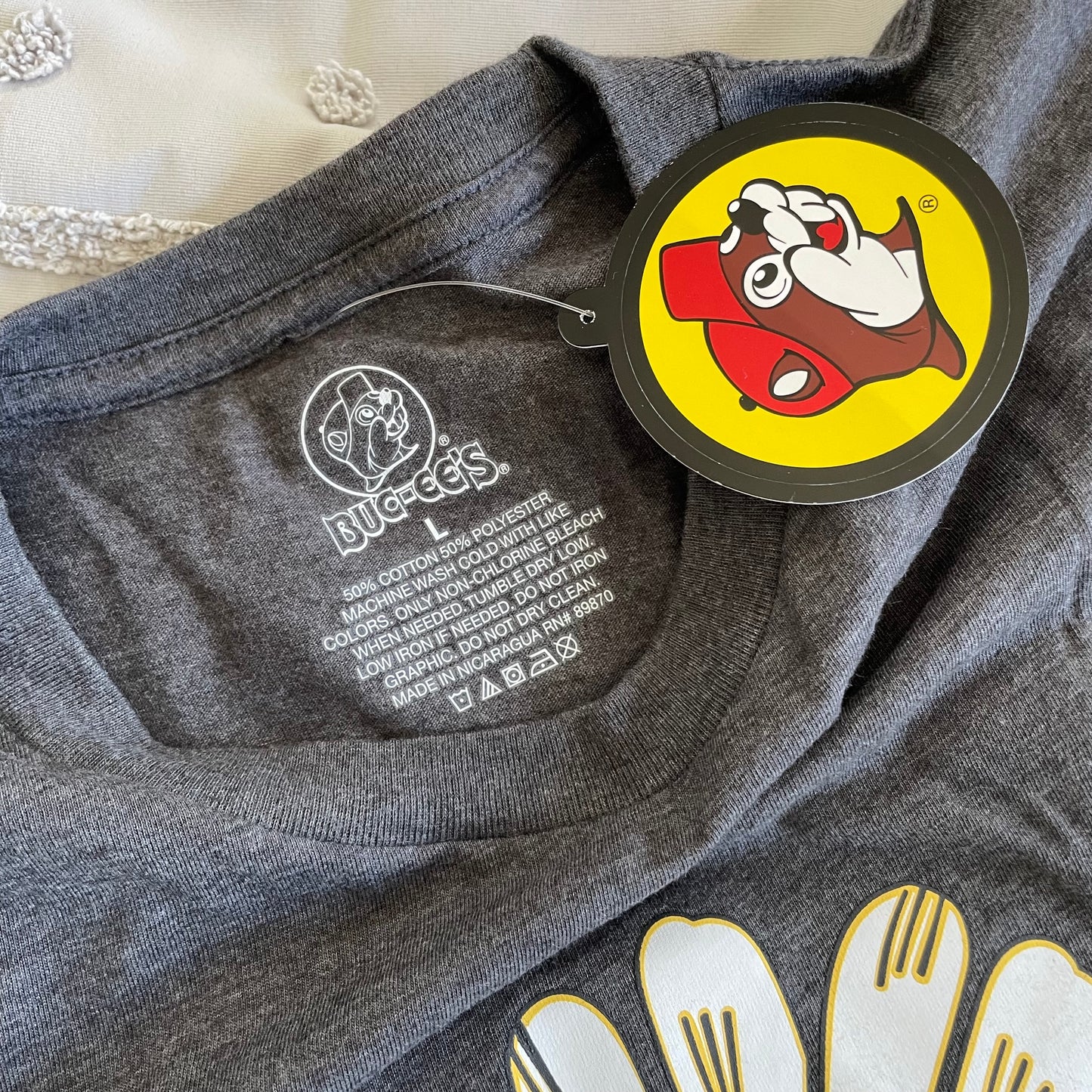 Buc-ee’s Makes My Soul Shine Tee Size Large
