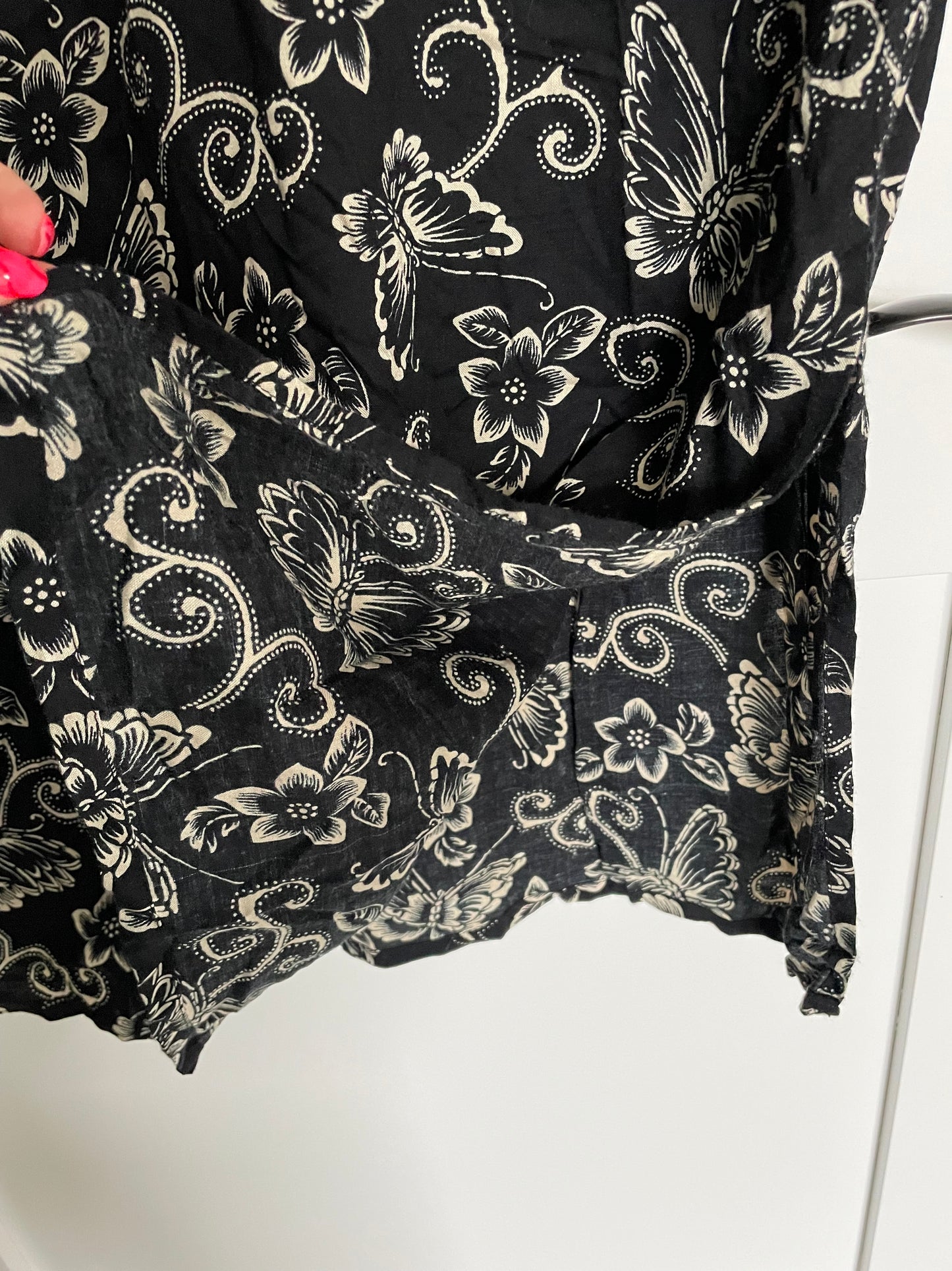 Island Imports Black Butterfly Print Midi Dress Size L/XL