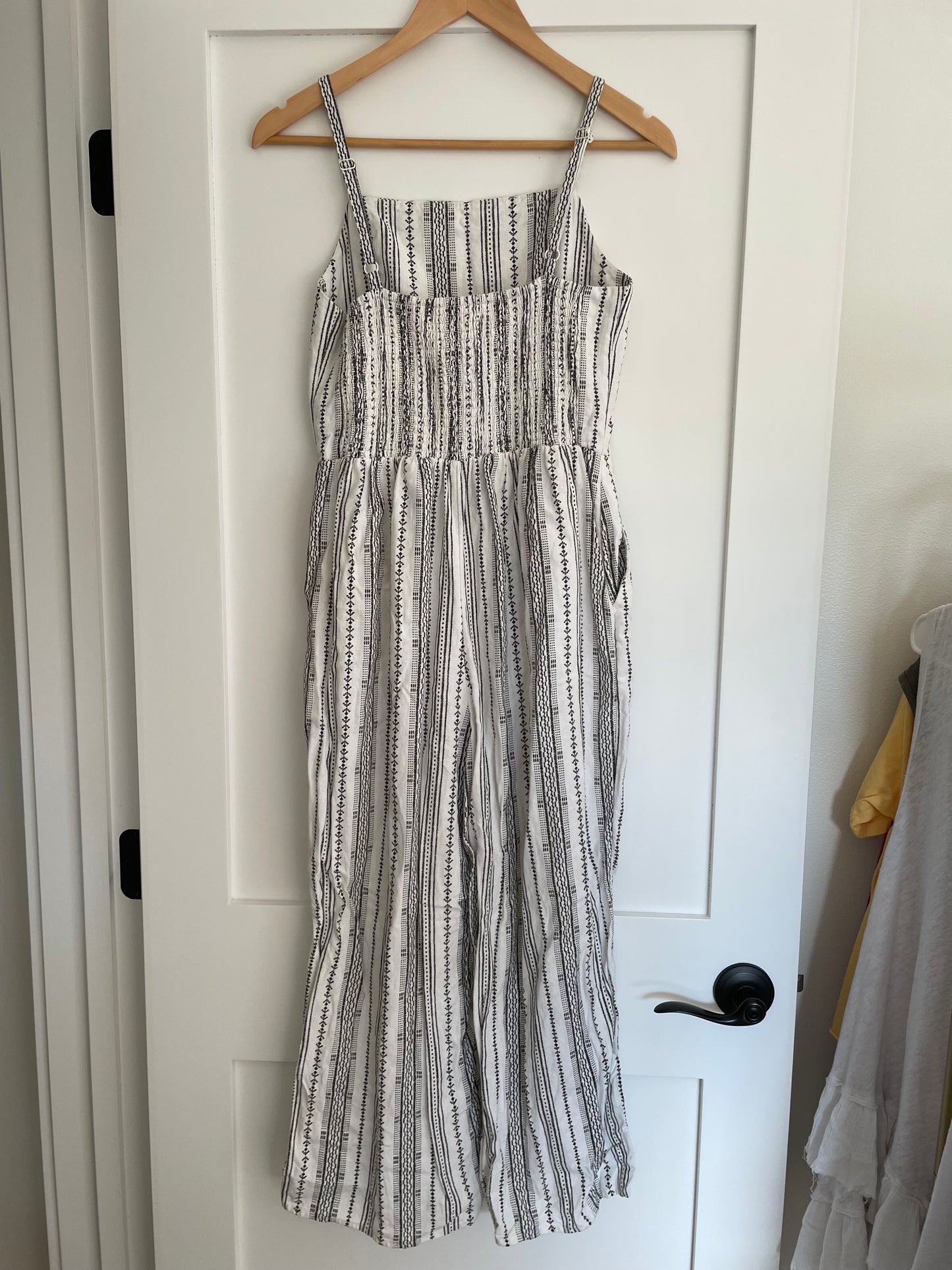 Old Navy Linen Blend Jumpsuit Size Small