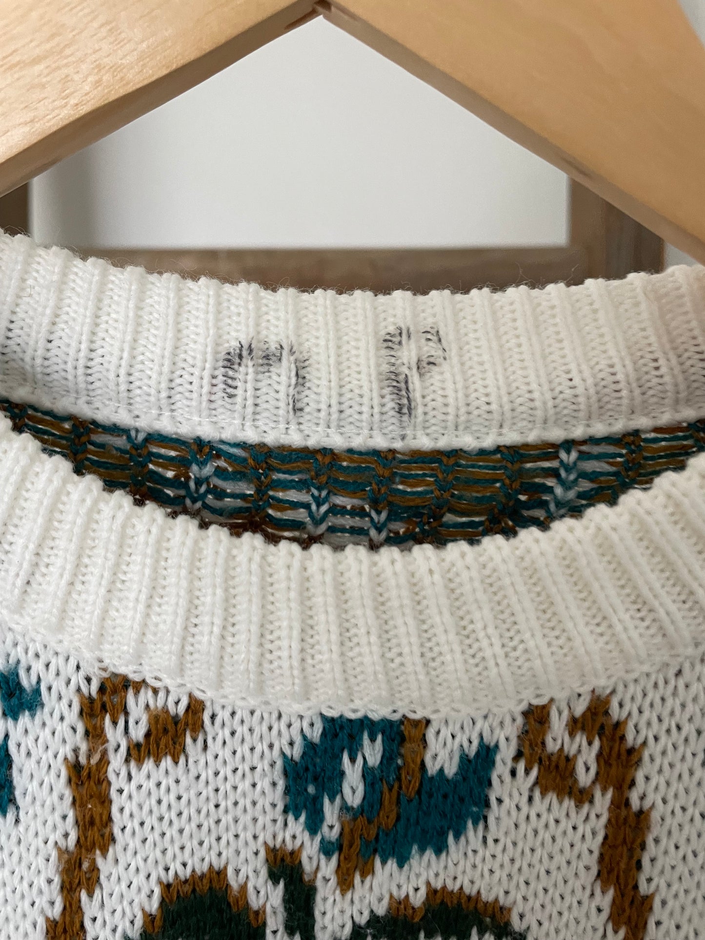 Vintage Scalloped Hem Sweater Size Small