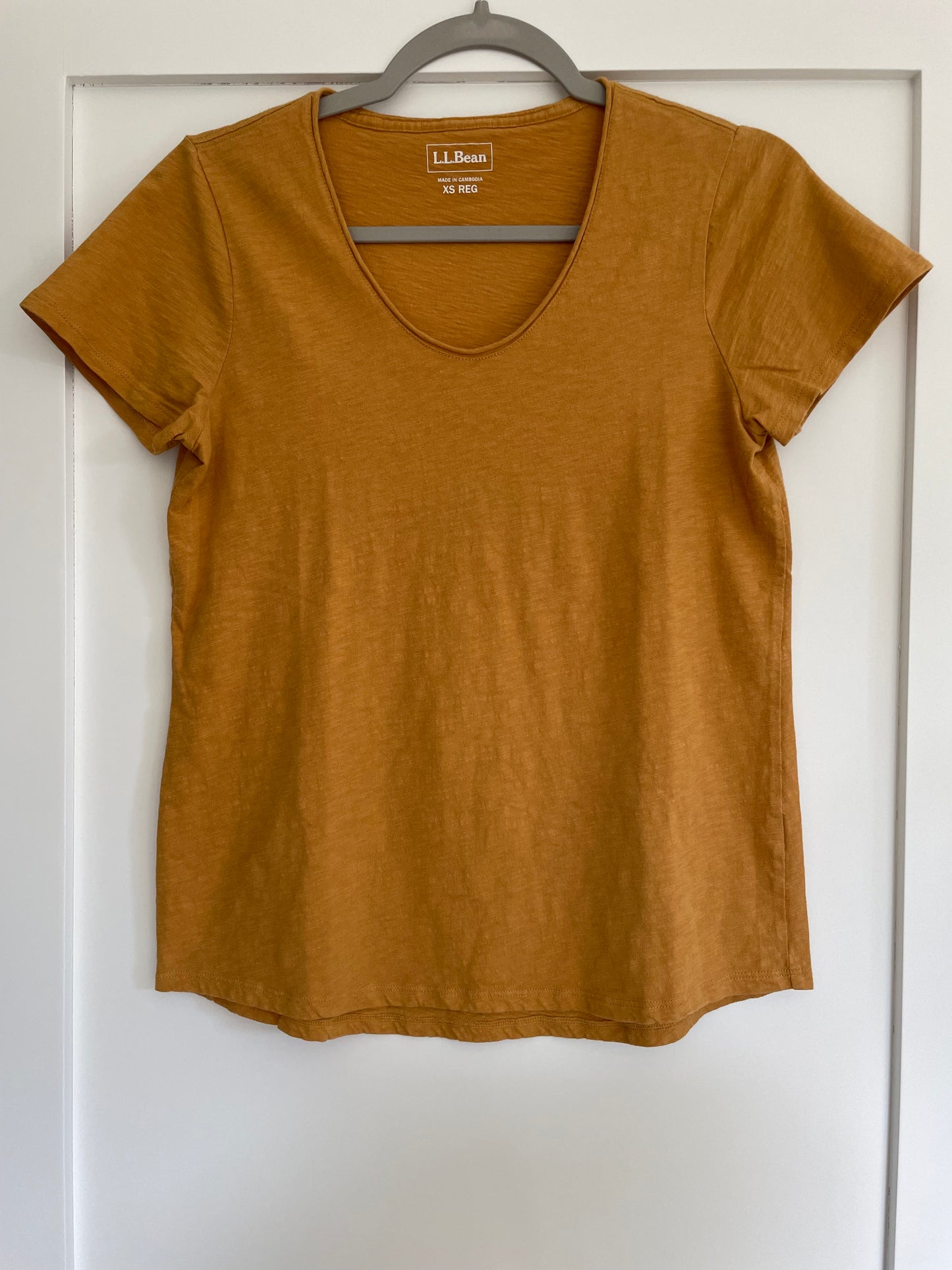 LL Bean Organic Cotton Tee in Goldenrod Size XS