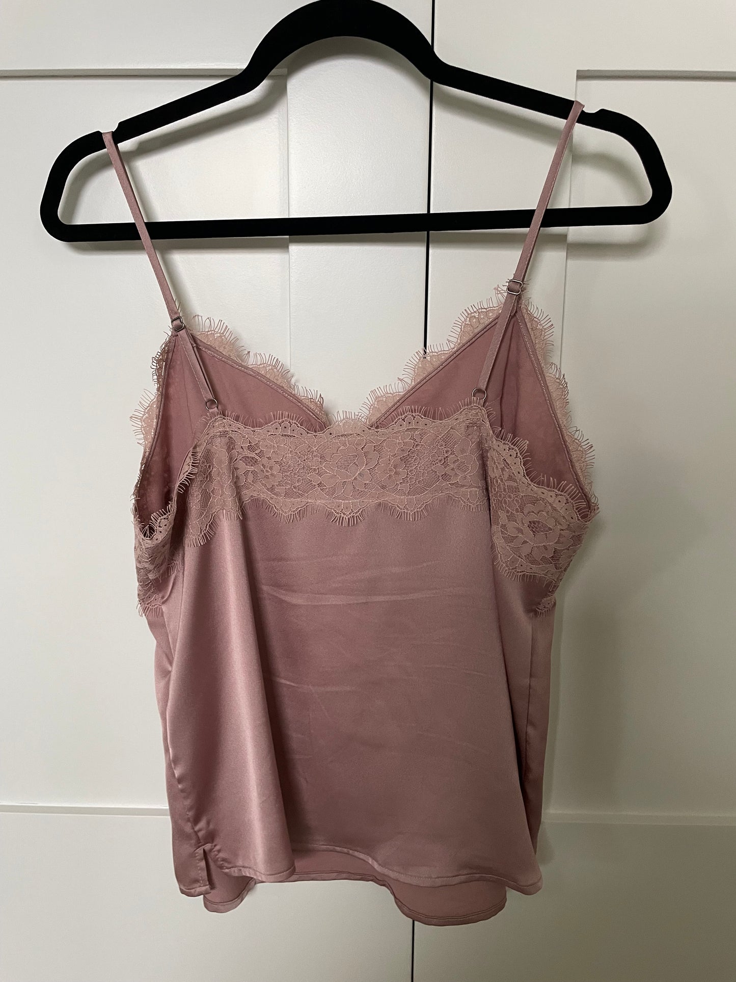 Abercrombie & Fitch Satin Cami in Dusty Pink Size Medium