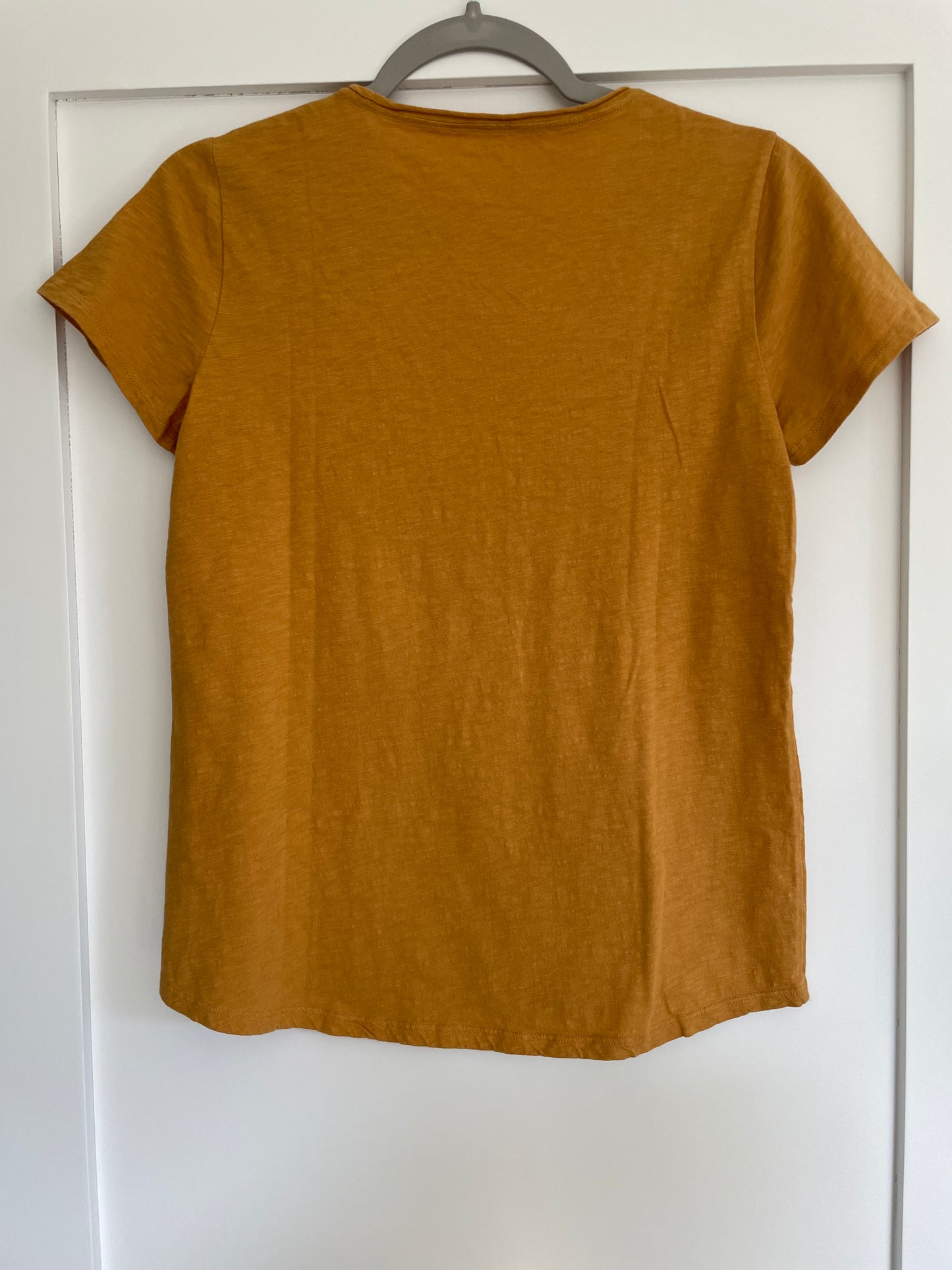 LL Bean Organic Cotton Tee in Goldenrod Size XS